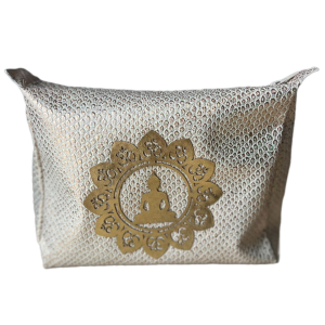 Necessarie Buda Meditando